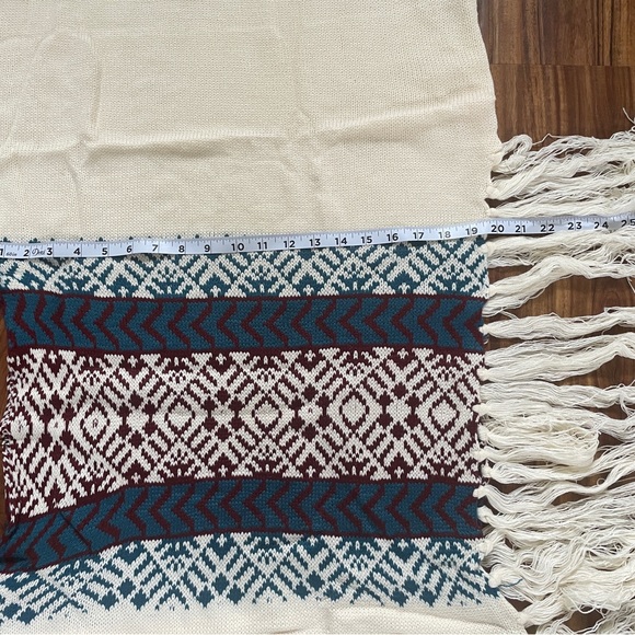 Bohemian cream tassel Poncho Sweater pullo… - Picture 8 of 10